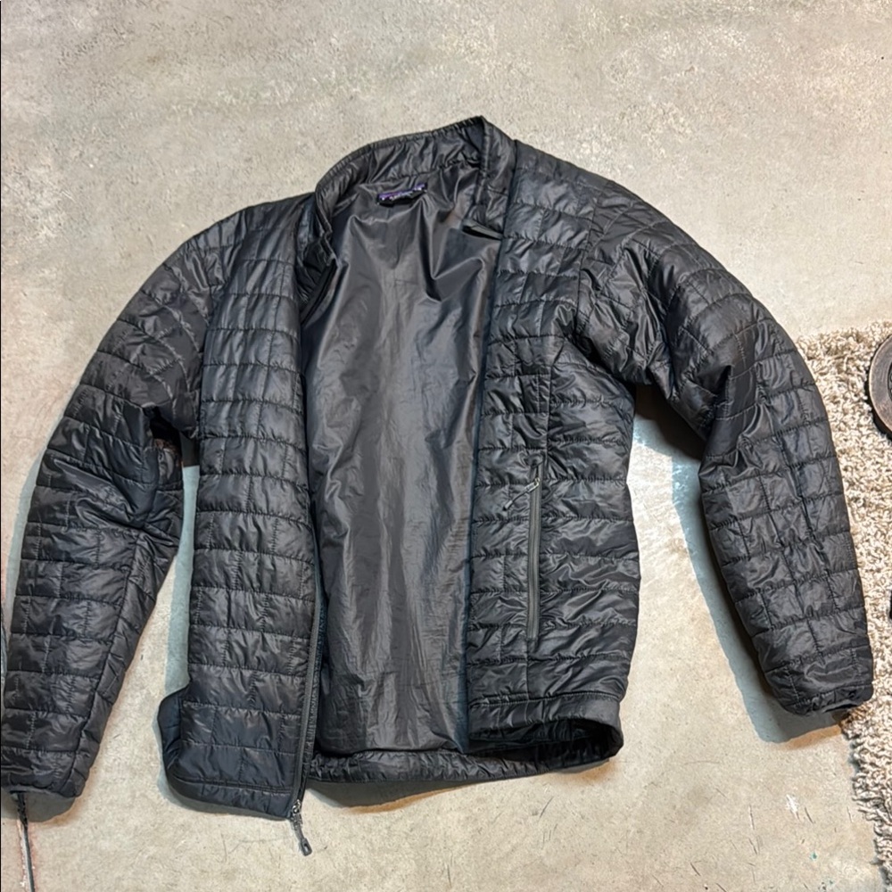 Patagonia Classic Black Windbreaker - Picture 2 of 3